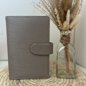 Saffiano binder a6 taupe